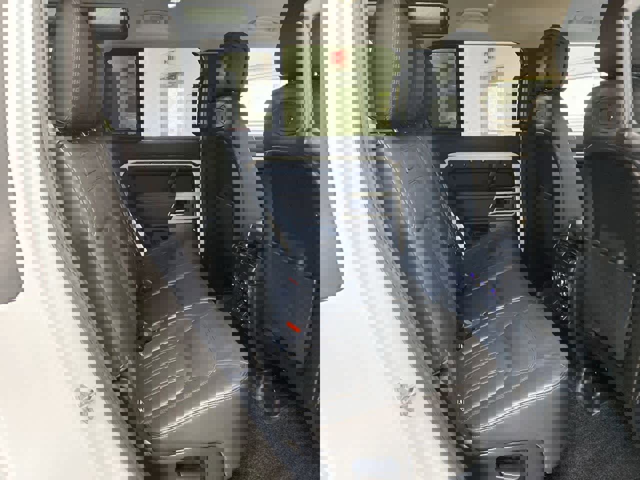 Used 2020 Land Rover Defender 110 HSE image 18