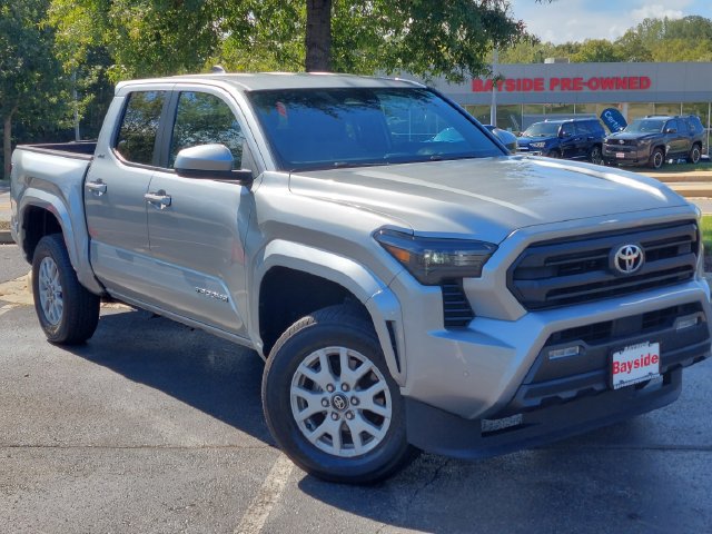Used 2024 Toyota Tacoma SR5 AWD/4WD image 2