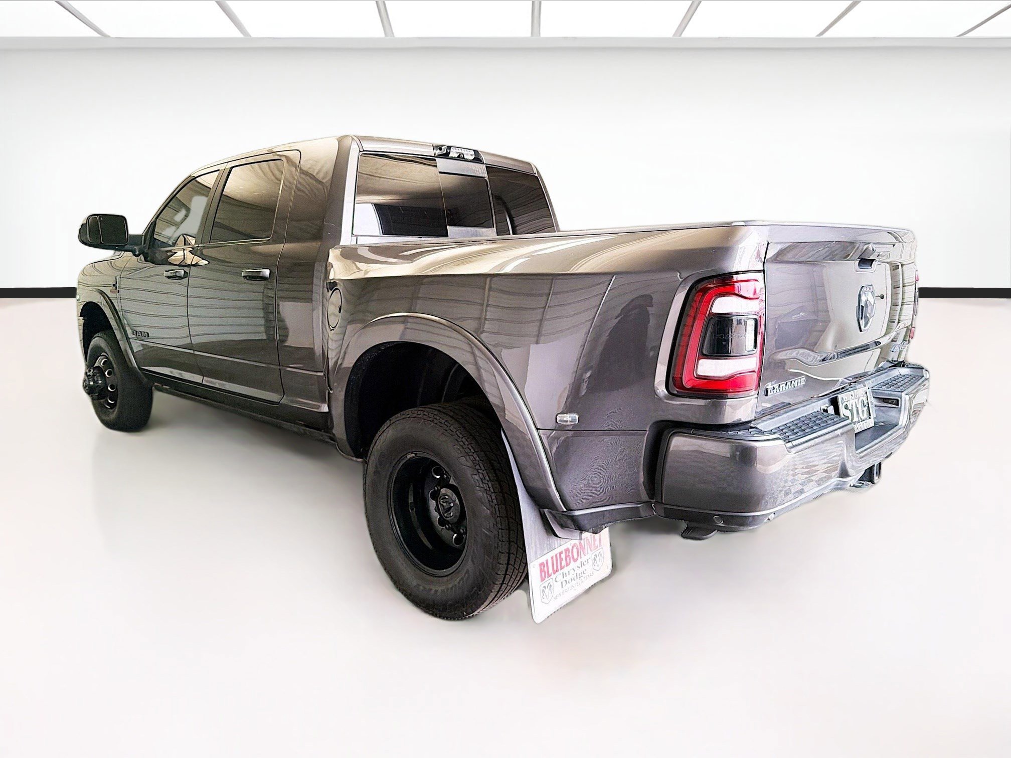 Used 2022 RAM 3500 Laramie image 6