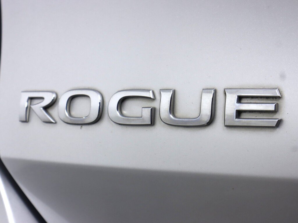Used 2020 Nissan Rogue SV w/ Sun & Sound Touring Package AWD/4WD image 40