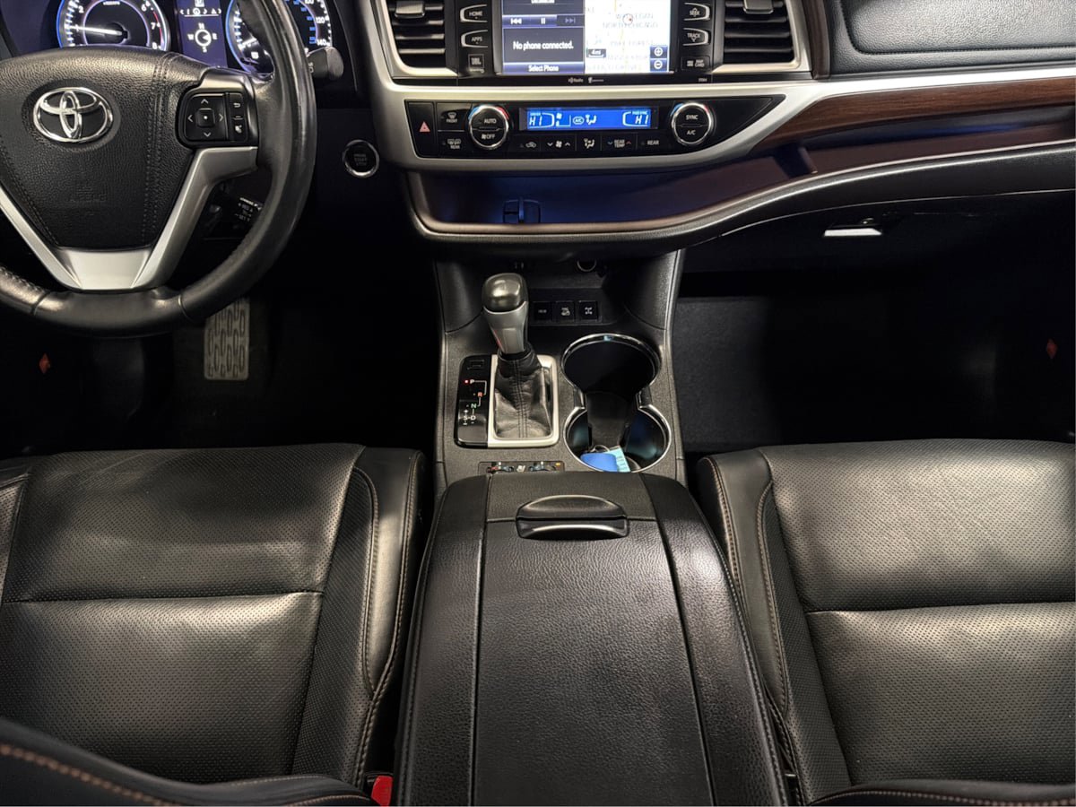 Used 2015 Toyota Highlander Limited image 20