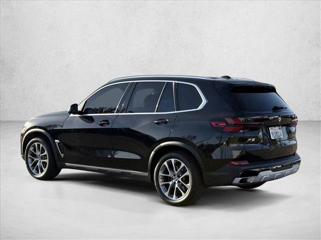 Used 2024 BMW X5 sDrive40i w/ Parking Assistance Package RWD image 7