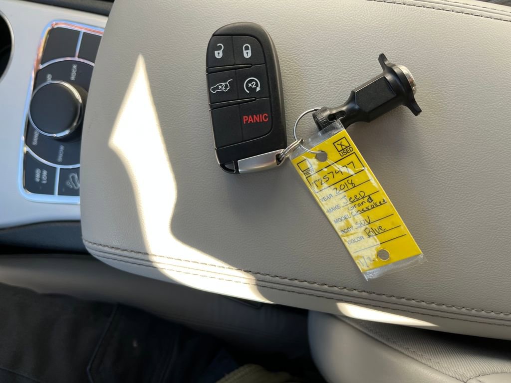 Used 2018 Jeep Grand Cherokee Limited image 6