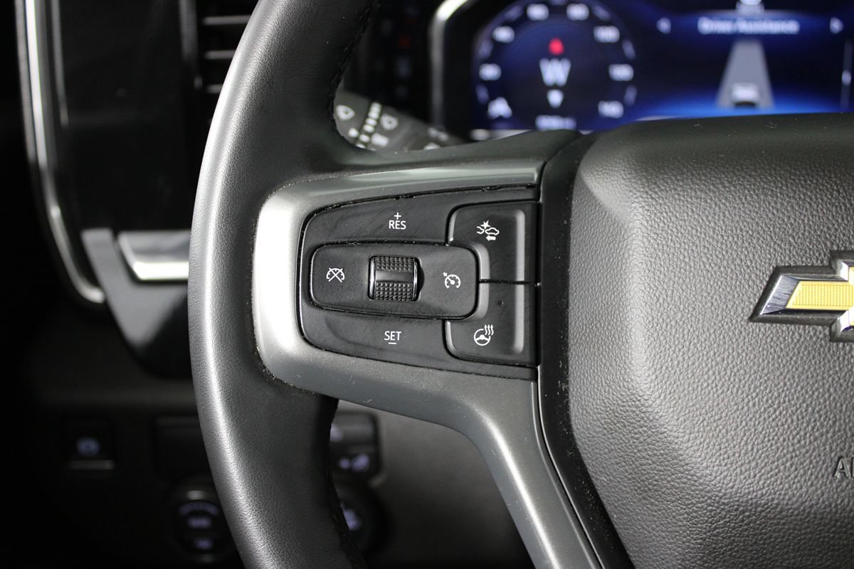 Used 2025 Chevrolet Silverado 1500 LT RWD image 22