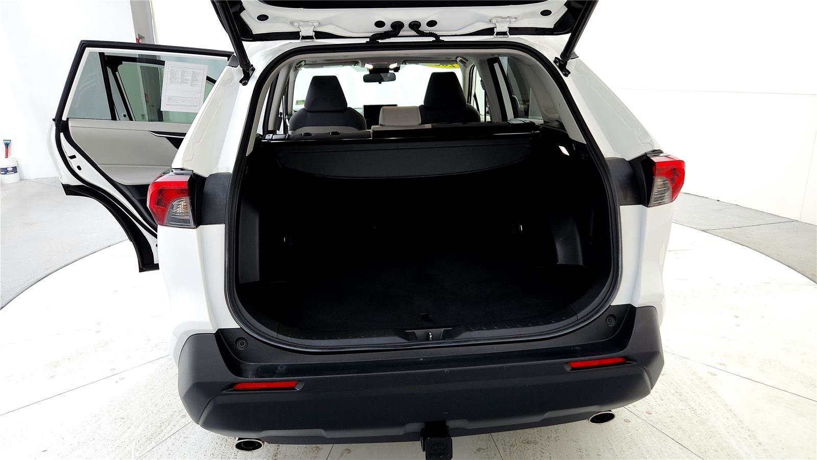 Certified 2023 Toyota RAV4 XLE w/ Convenience Package image 20