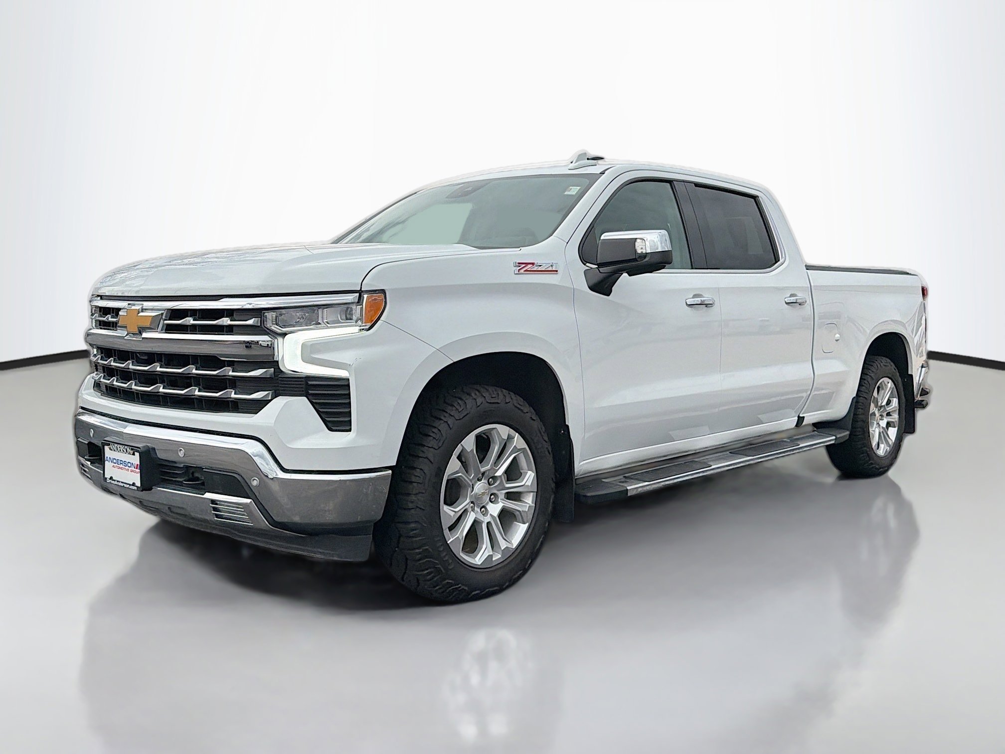 Used 2024 Chevrolet Silverado 1500 LTZ AWD/4WD image 8