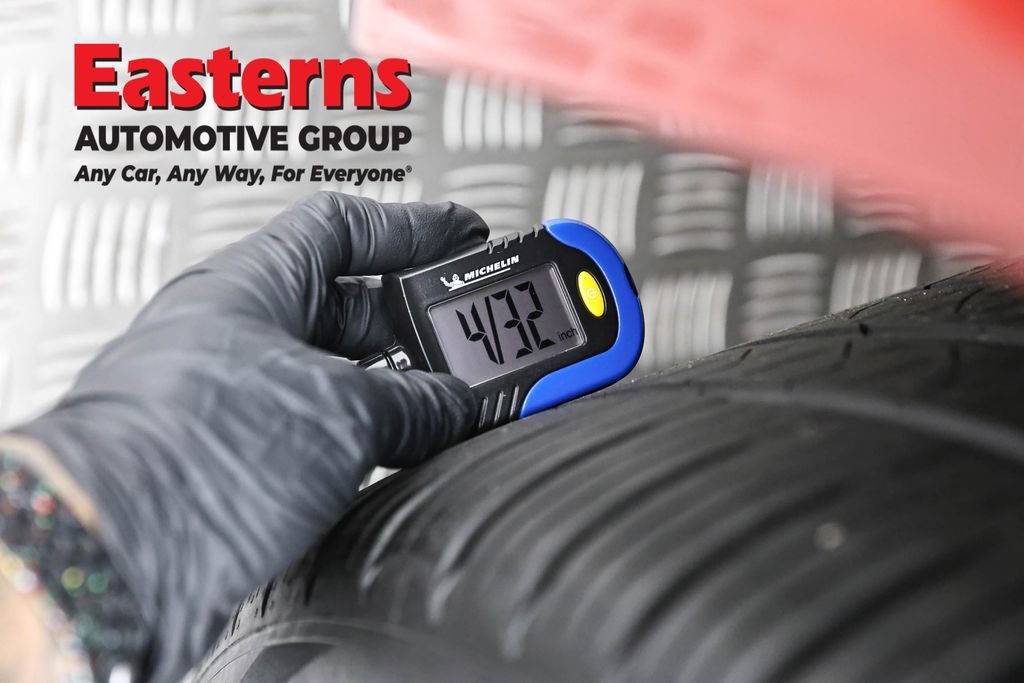 Used 2023 Mercedes-Benz GLE 450 4MATIC w/ AMG Line Exterior image 32