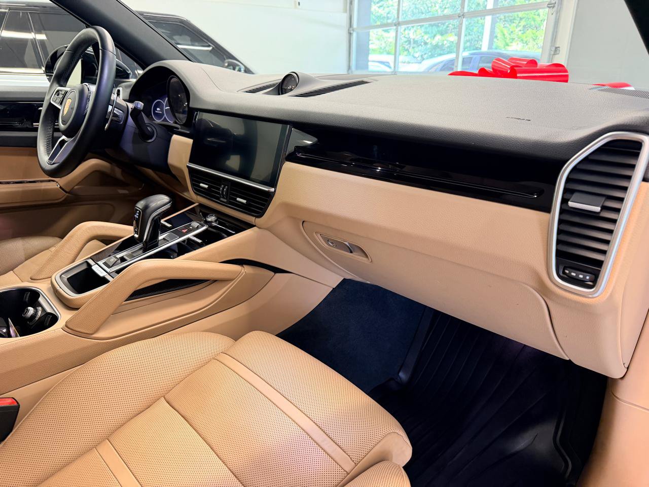 Used 2019 Porsche Cayenne AWD/4WD image 28