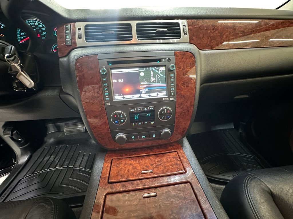 Used 2014 Chevrolet Suburban LTZ AWD/4WD image 11