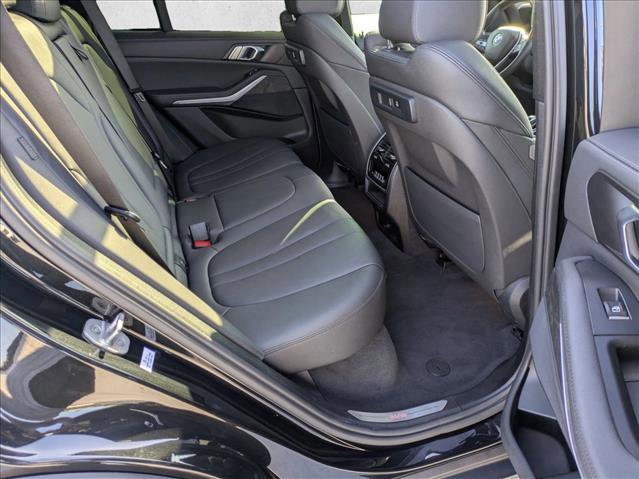 Used 2022 BMW X5 xDrive40i w/ Parking Assistance Package image 21