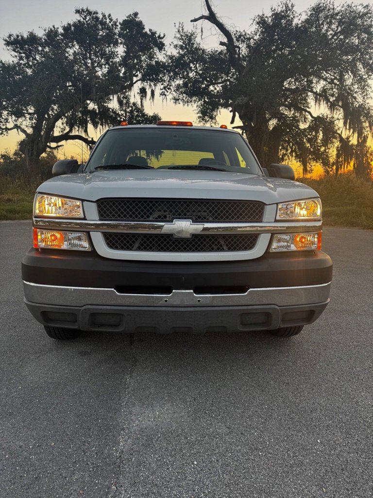 Used 2004 Chevrolet Silverado 3500 2WD Crew Cab w/ Heavy-Duty Power Package image 8