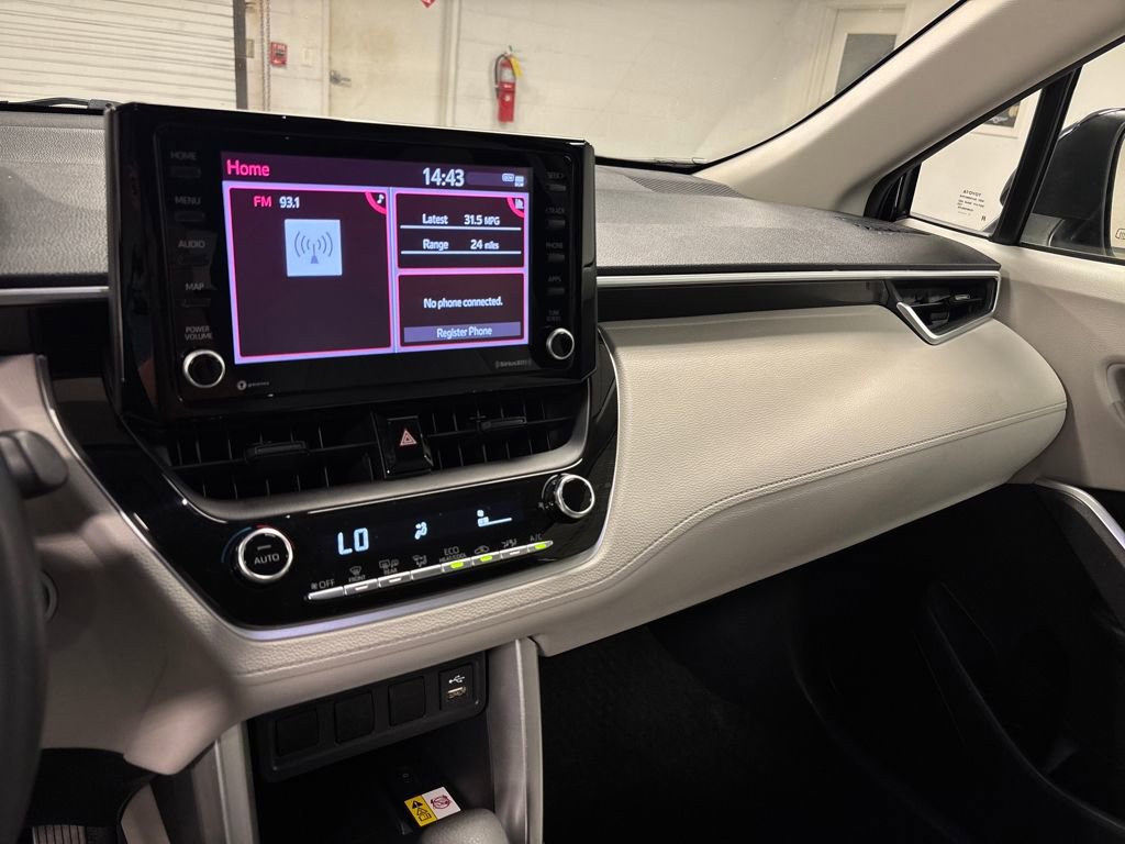 Used 2022 Toyota Corolla Cross LE image 36