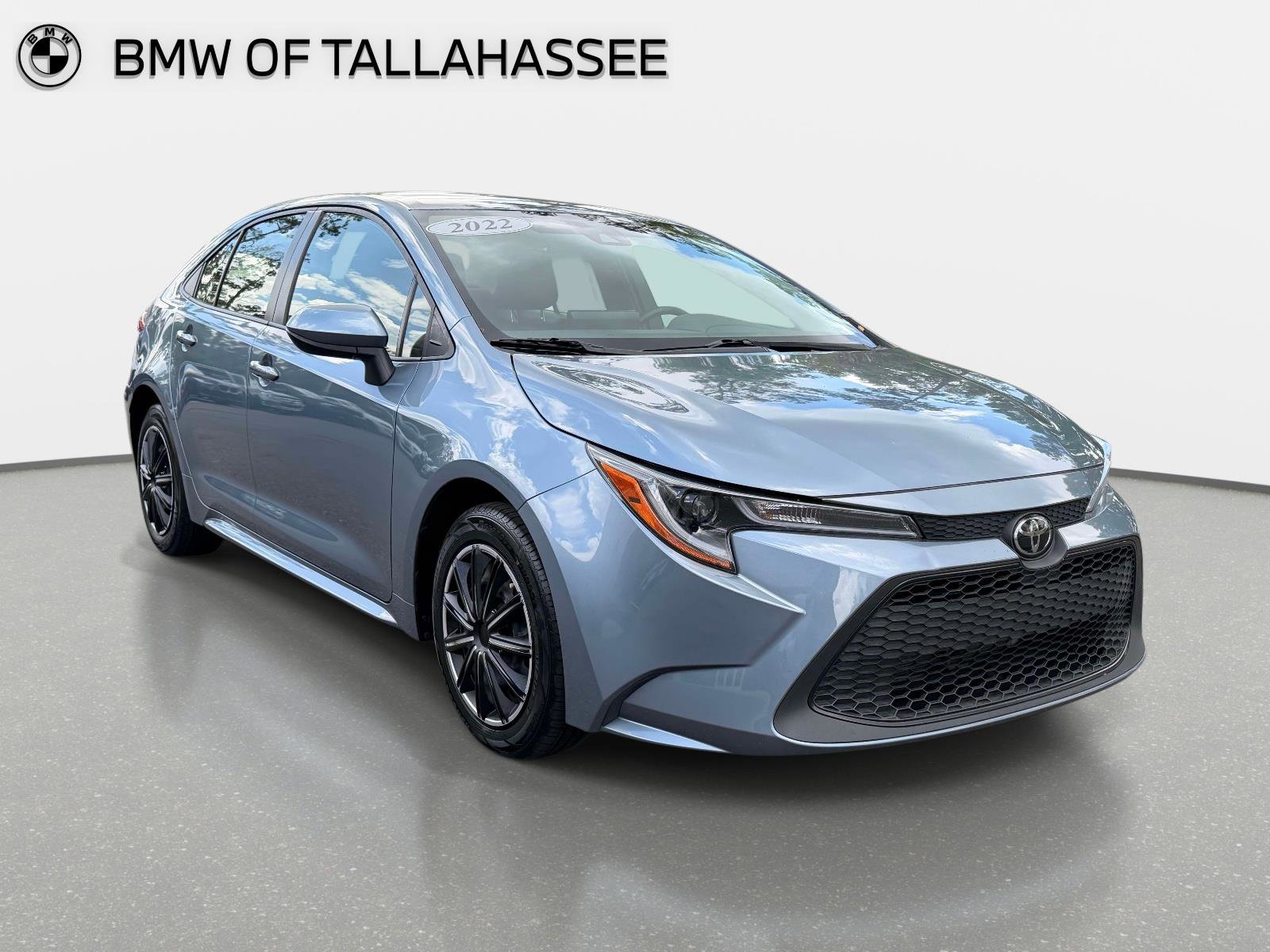 Used 2022 Toyota Corolla LE image 4