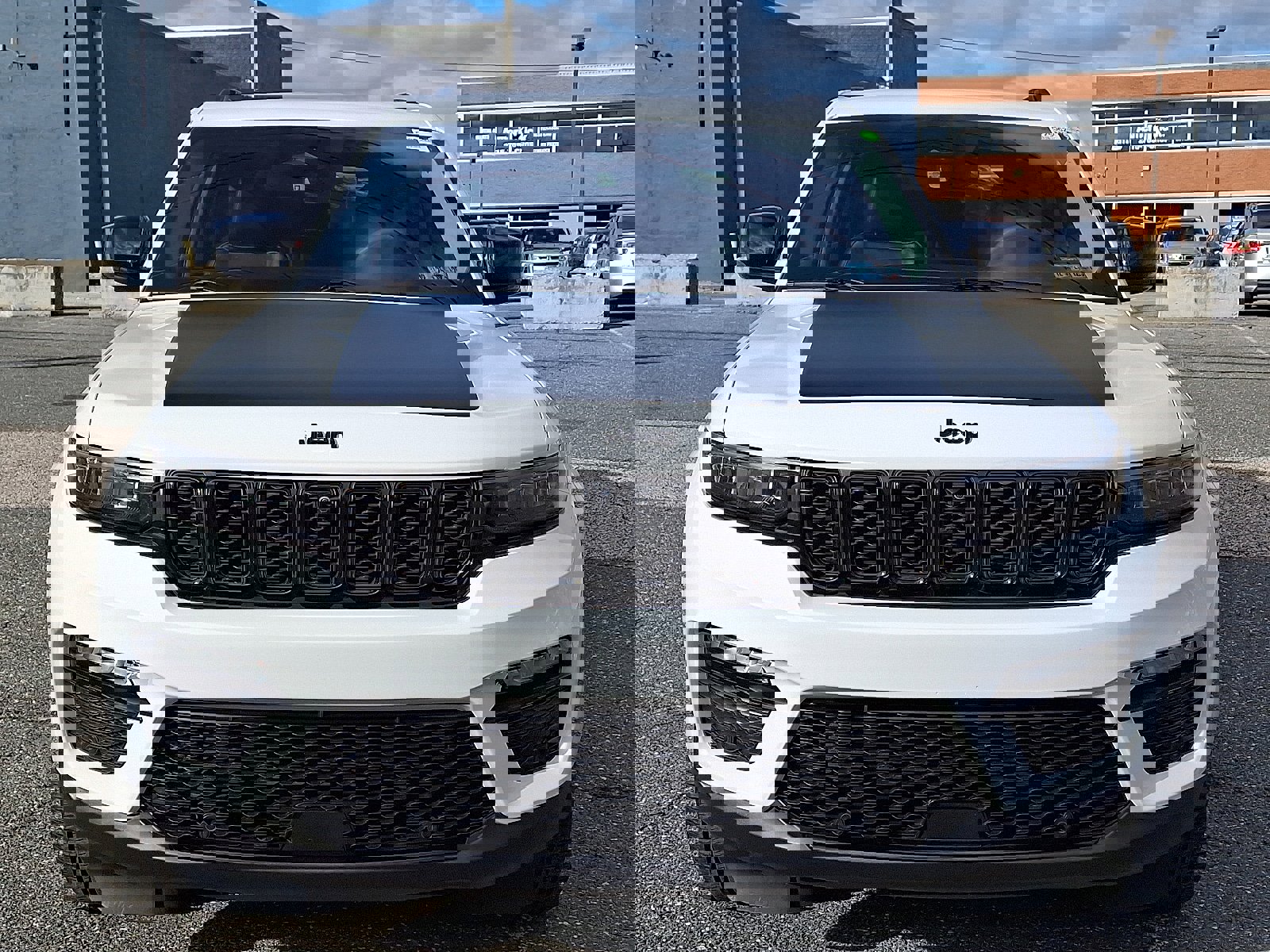 Used 2023 Jeep Grand Cherokee Limited w/ Luxury Tech Group II image 2