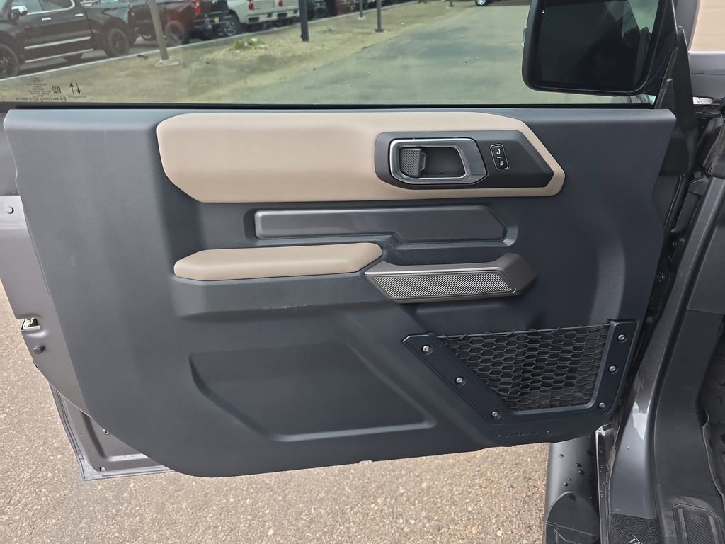 Used 2023 Ford Bronco Wildtrak image 10