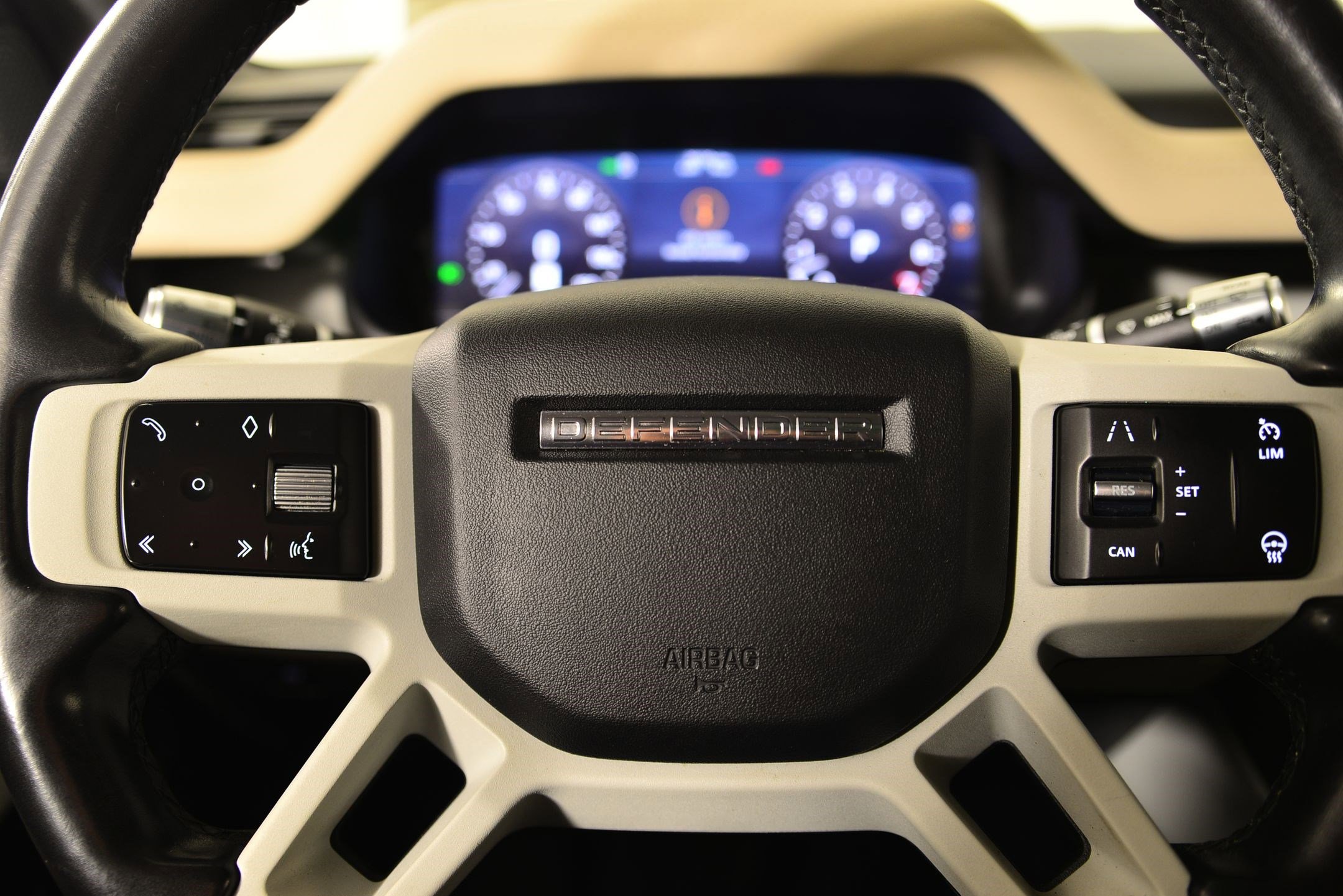 Used 2020 Land Rover Defender 110 SE AWD/4WD image 15