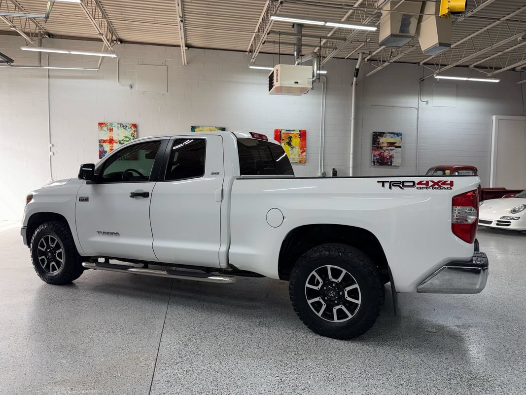 Used 2018 Toyota Tundra SR5 AWD/4WD image 3