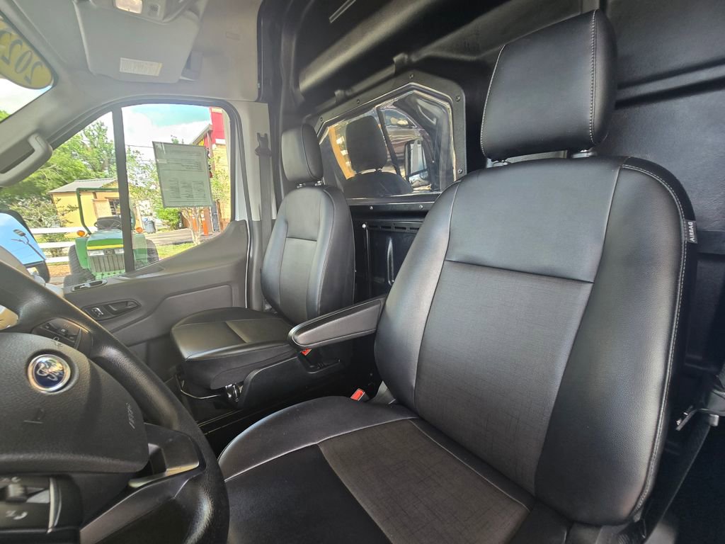 Used 2022 Ford E-Transit Medium Roof RWD image 50