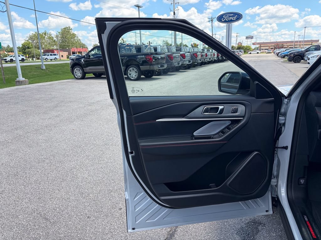 New 2026 Ford Explorer ST w/ Sun And Sound Package AWD/4WD image 12