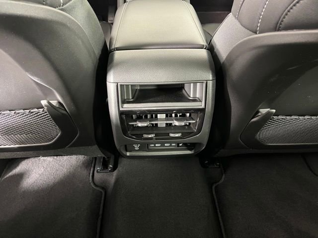 Used 2026 Jeep Grand Cherokee Limited AWD/4WD image 38