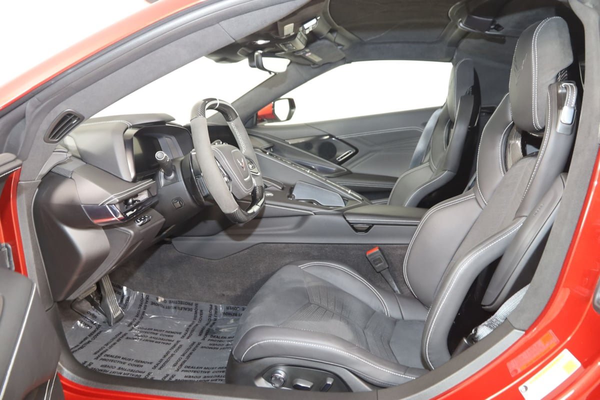 Used 2025 Chevrolet Corvette Z06 w/ Z07 Performance Package RWD image 14