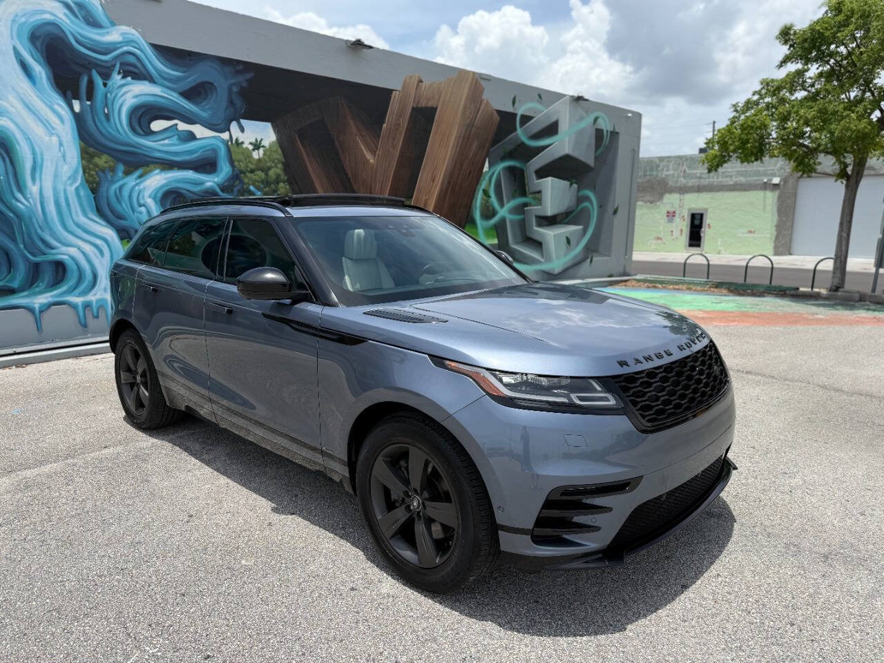 Used 2018 Land Rover Range Rover Velar R-Dynamic HSE AWD/4WD image 5
