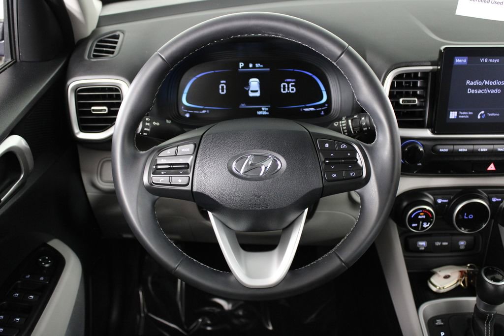 Certified 2024 Hyundai Venue SEL FWD image 9