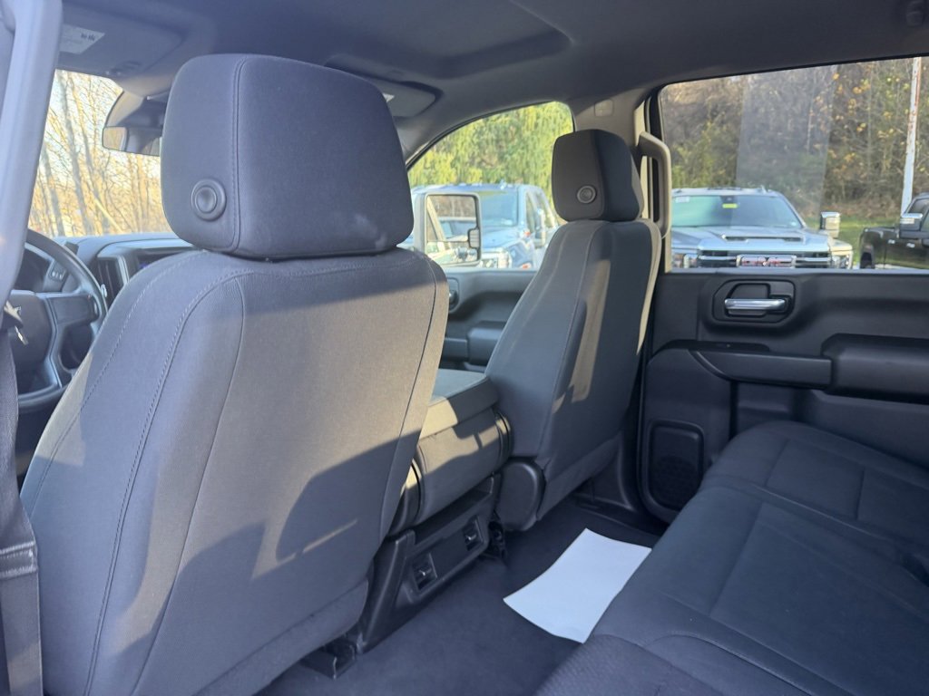 Used 2024 Chevrolet Silverado 2500 Custom image 15