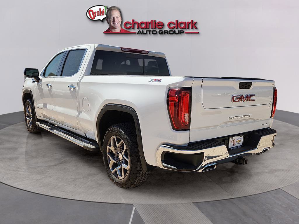 New 2026 GMC Sierra 1500 SLT image 3