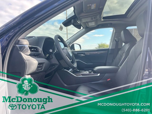 New 2026 Toyota Highlander Limited AWD/4WD image 6