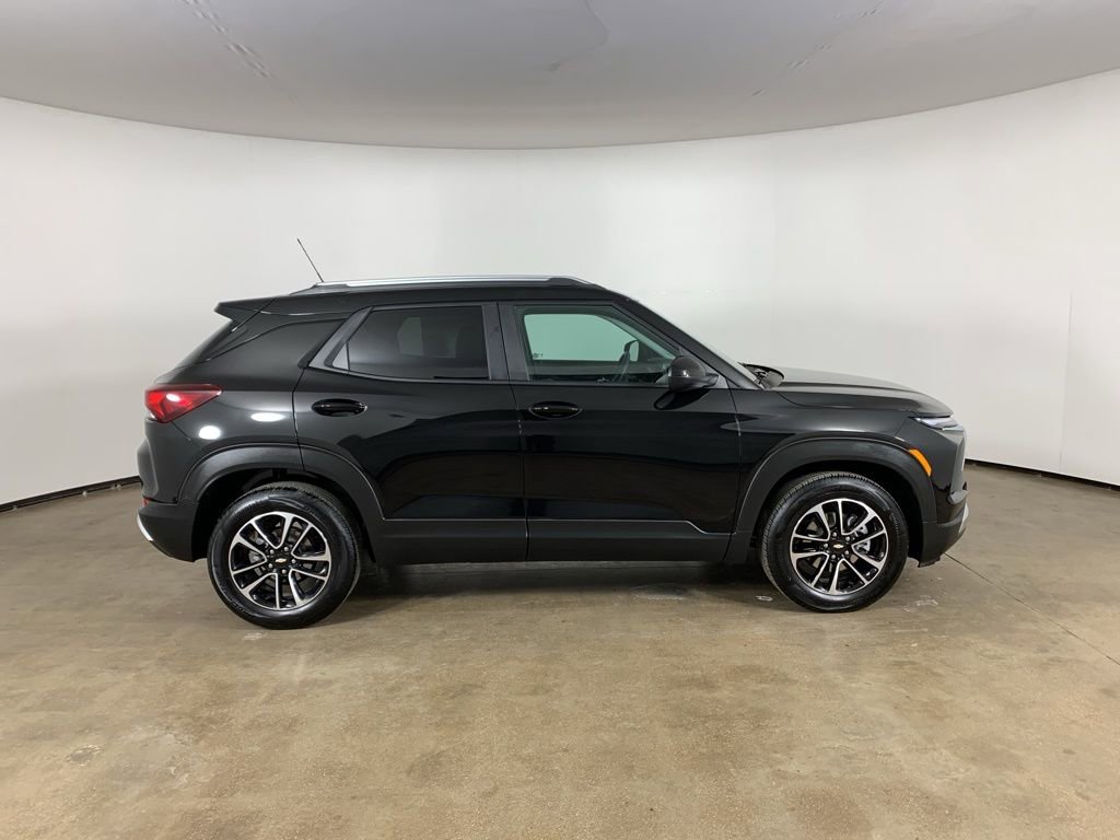 Used 2025 Chevrolet TrailBlazer LT image 7