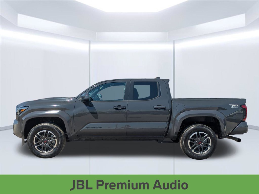 Used 2025 Toyota Tacoma TRD Sport AWD/4WD image 2
