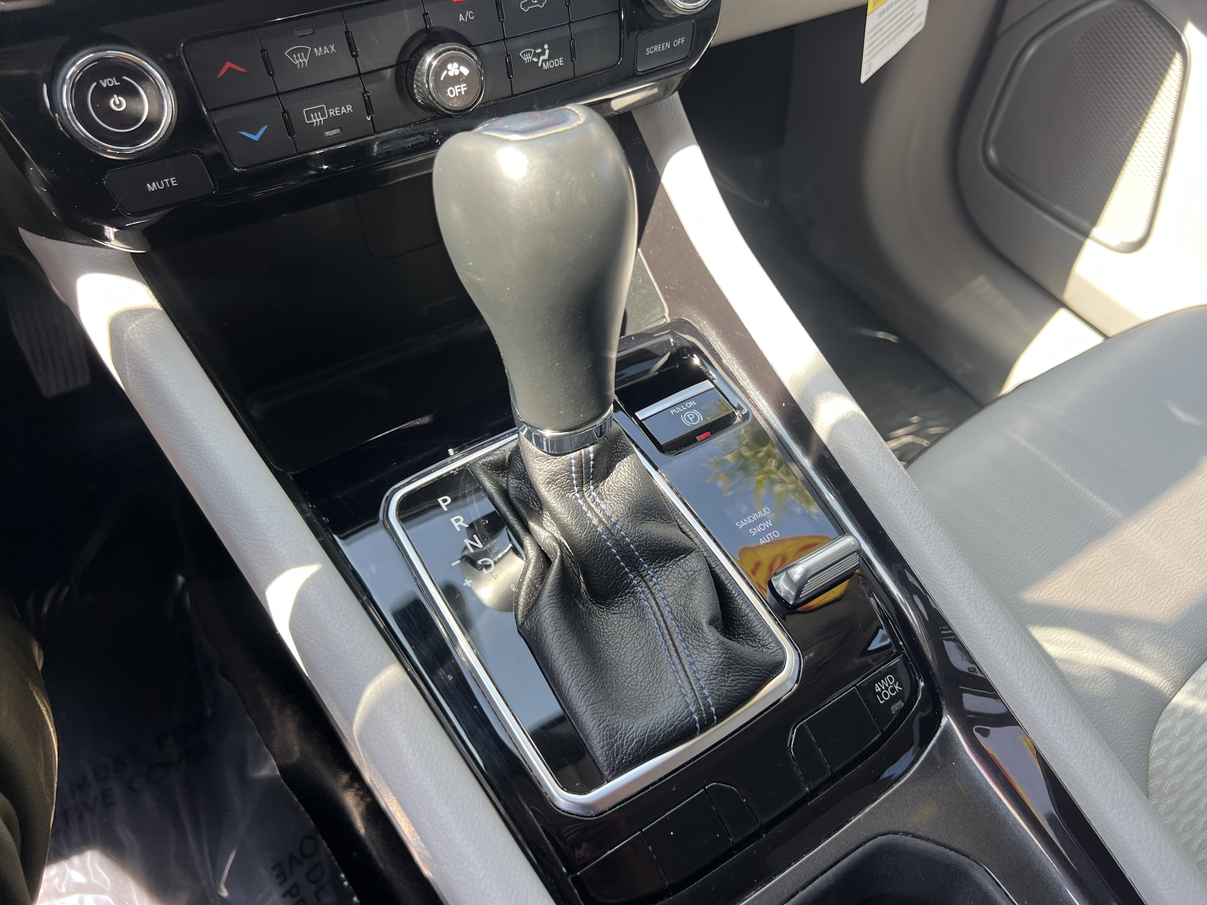 Used 2022 Jeep Compass Latitude AWD/4WD image 27