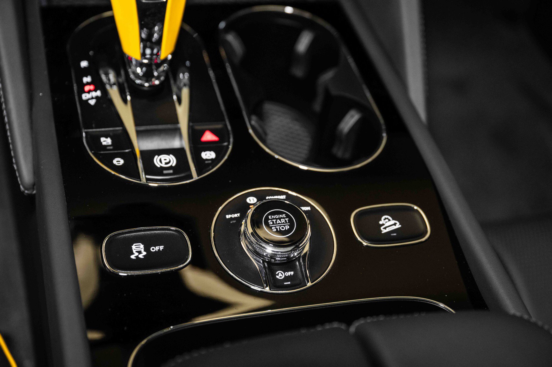 Certified 2024 Bentley Bentayga image 45