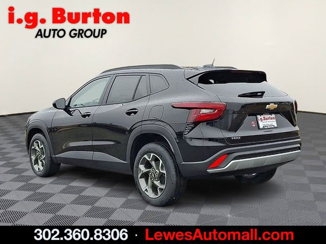 New 2026 Chevrolet Trax LT w/ Driver Confidence Package image 3