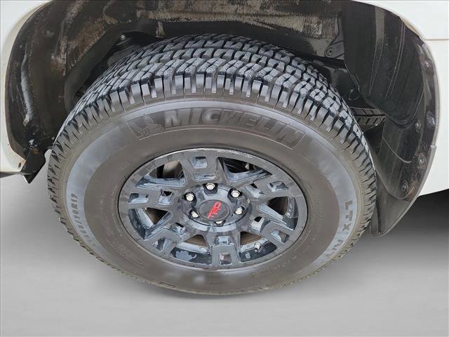 Used 2019 Toyota 4Runner TRD Off-Road Premium AWD/4WD image 13