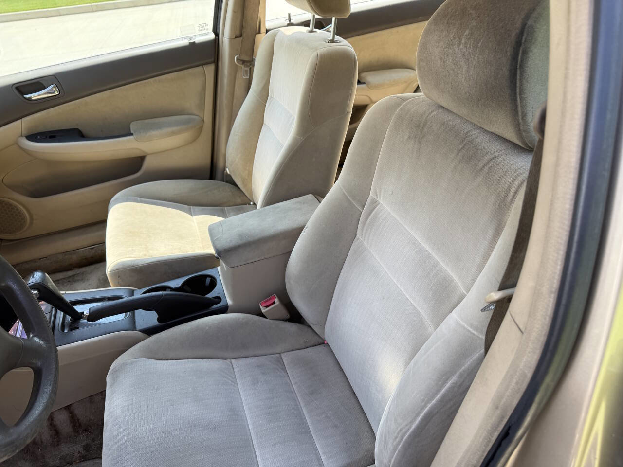 Used 2004 Honda Accord LX image 8