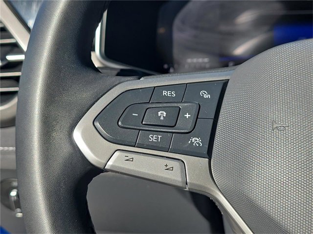 Used 2025 Volkswagen Taos SE image 24