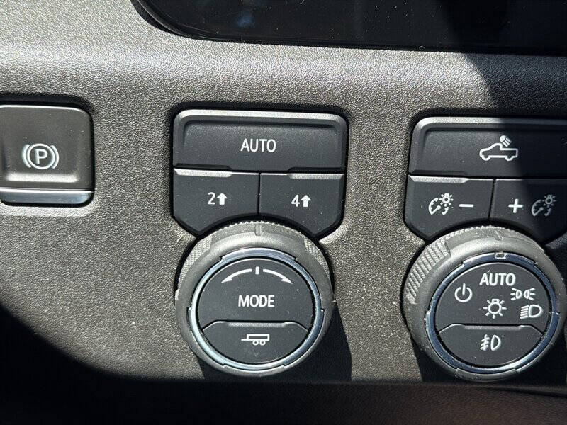 Used 2023 Chevrolet Silverado 1500 RST AWD/4WD image 33