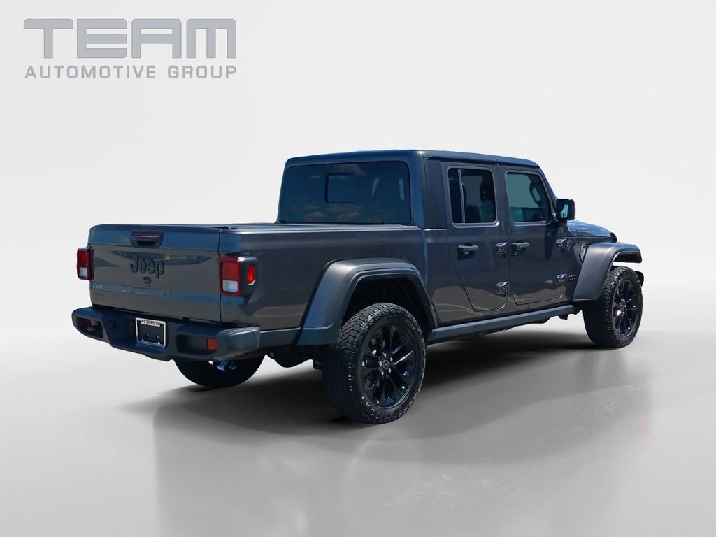 Used 2025 Jeep Gladiator Sport AWD/4WD image 7