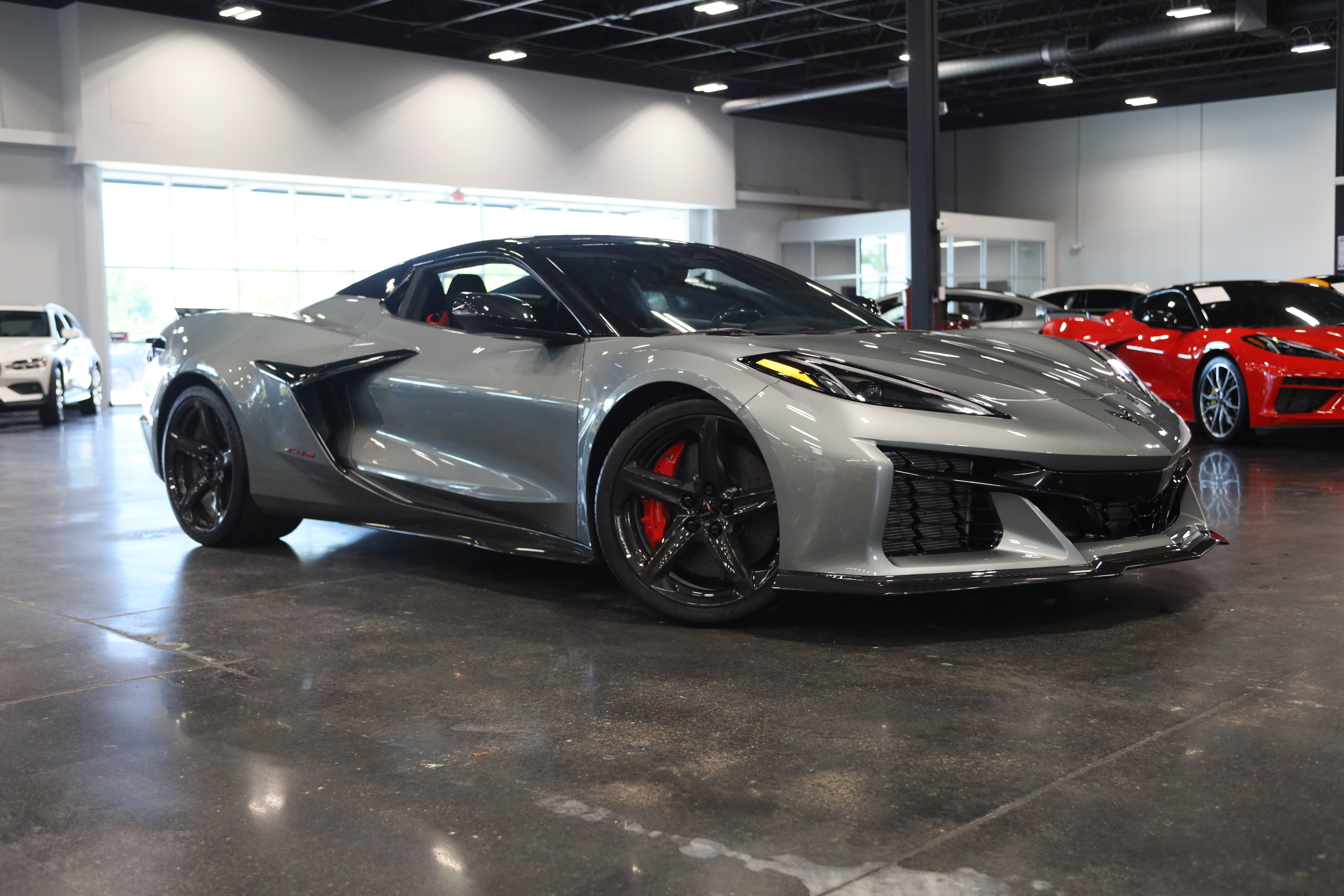 Used 2024 Chevrolet Corvette Z06 RWD image 2
