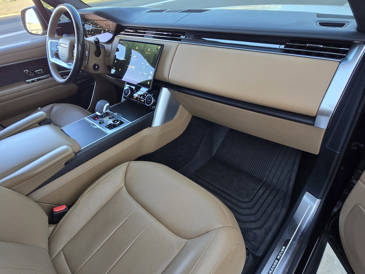 Used 2023 Land Rover Range Rover SE image 48