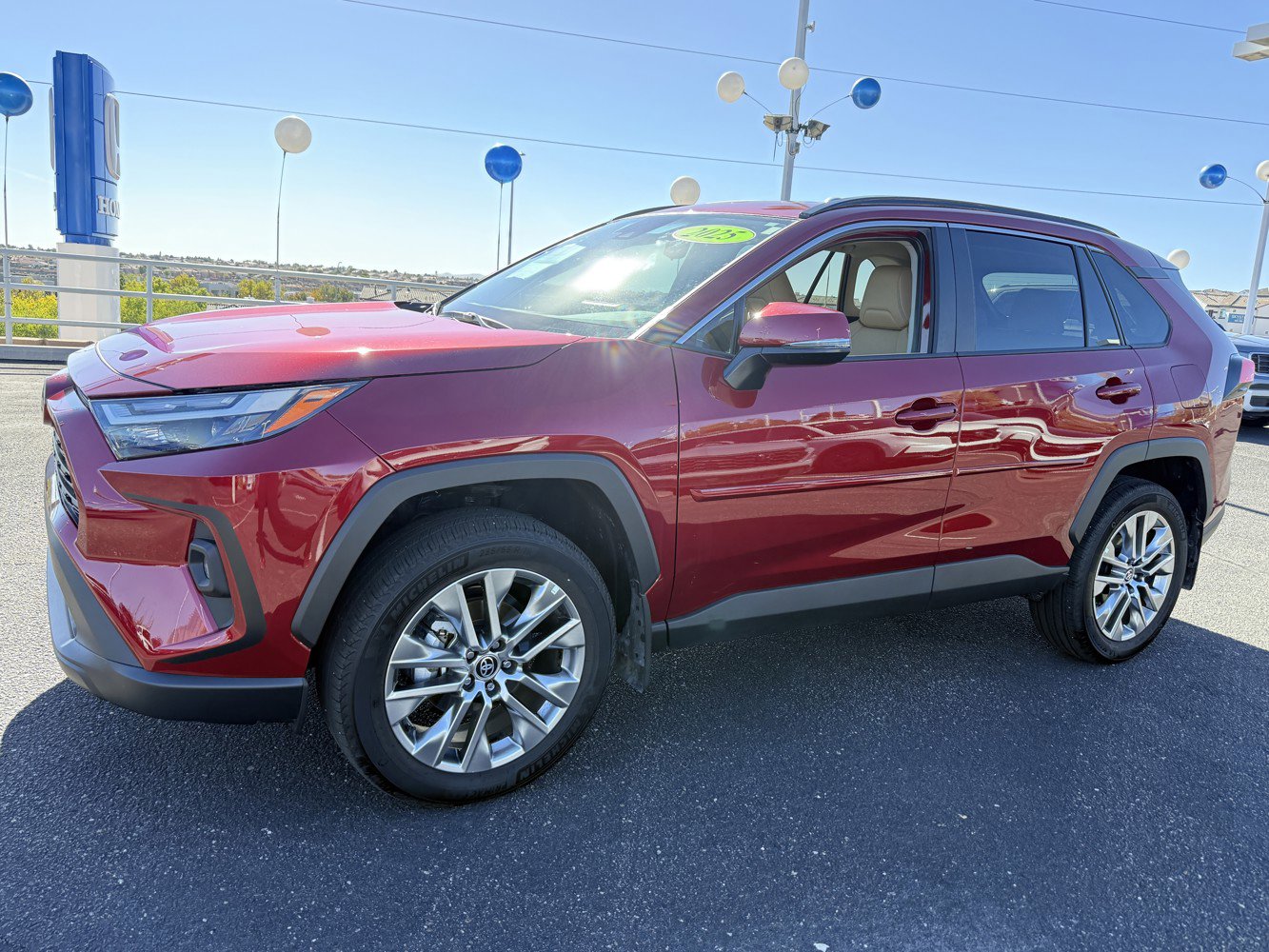 Used 2025 Toyota RAV4 XLE Premium image 9