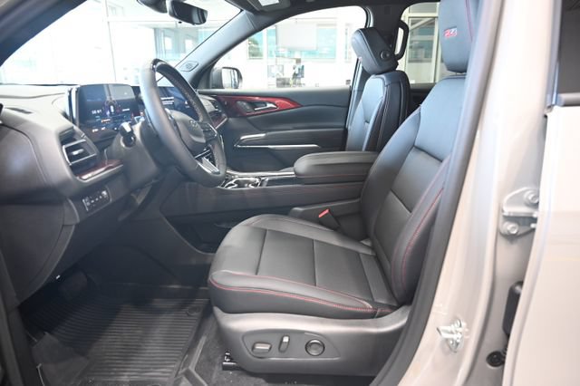 New 2026 Chevrolet Traverse Z71 w/ Enhanced Driving Package AWD/4WD image 9