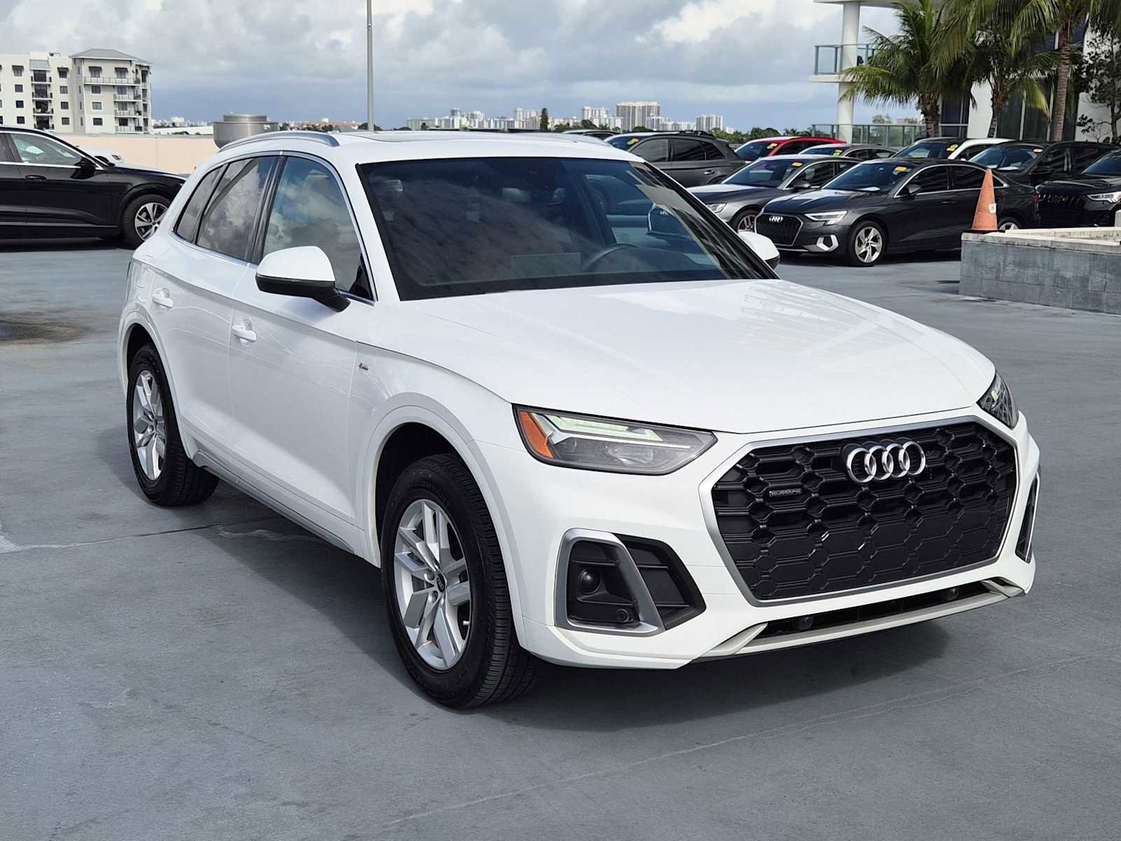 Certified 2023 Audi Q5 2.0T Premium w/ Convenience Package image 8