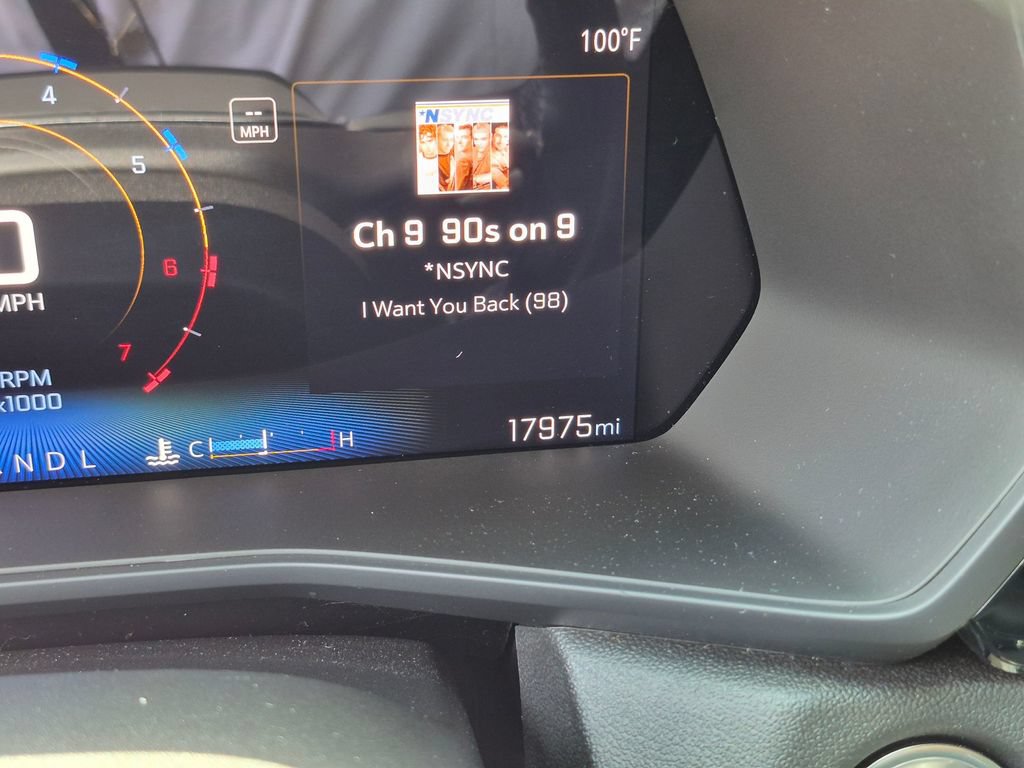Used 2025 Chevrolet Colorado Trail Boss AWD/4WD image 34