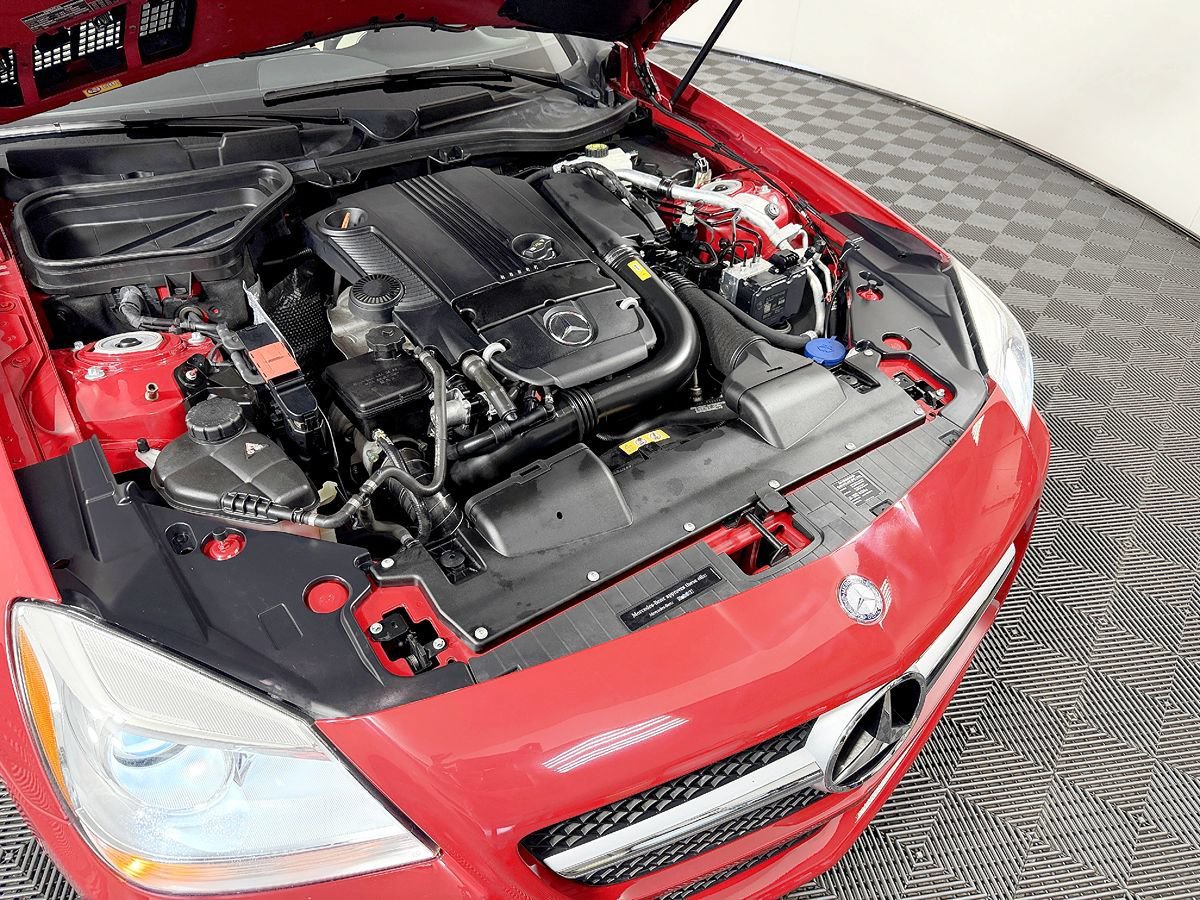 Used 2015 Mercedes-Benz SLK 250 image 21