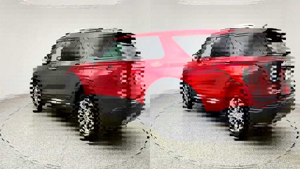 Used 2022 Ford Explorer Limited w/ Equipment Group 301A image 7