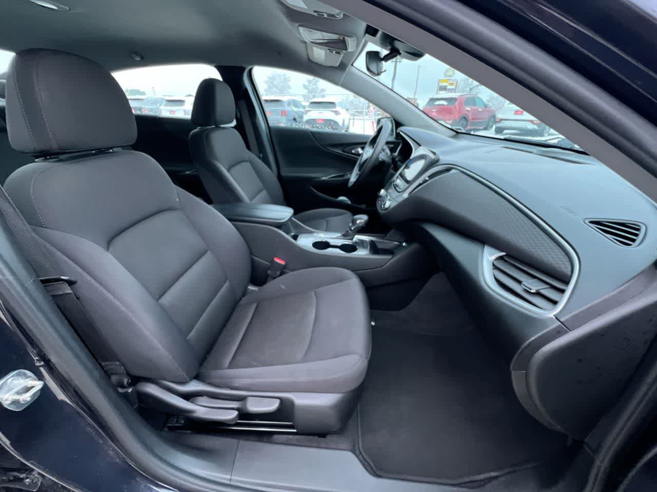 Used 2023 Chevrolet Malibu LT FWD image 28