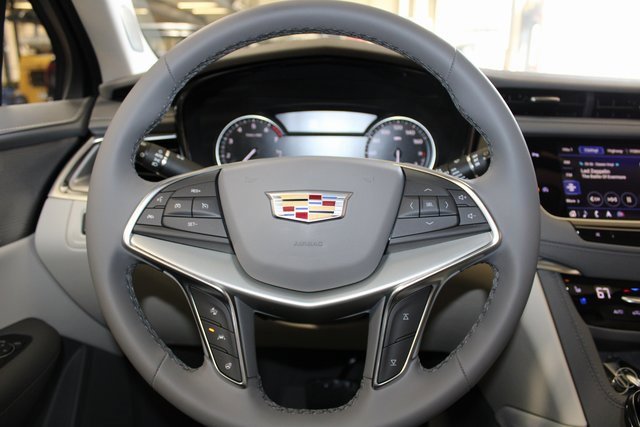 New 2025 Cadillac XT5 Premium Luxury w/ LPO, Floor Liner Package image 21